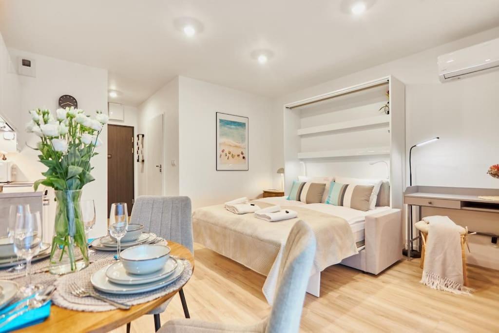 Golden Hour Apartments- Plac Slowianski 26 Свиноуйсьце Экстерьер фото
