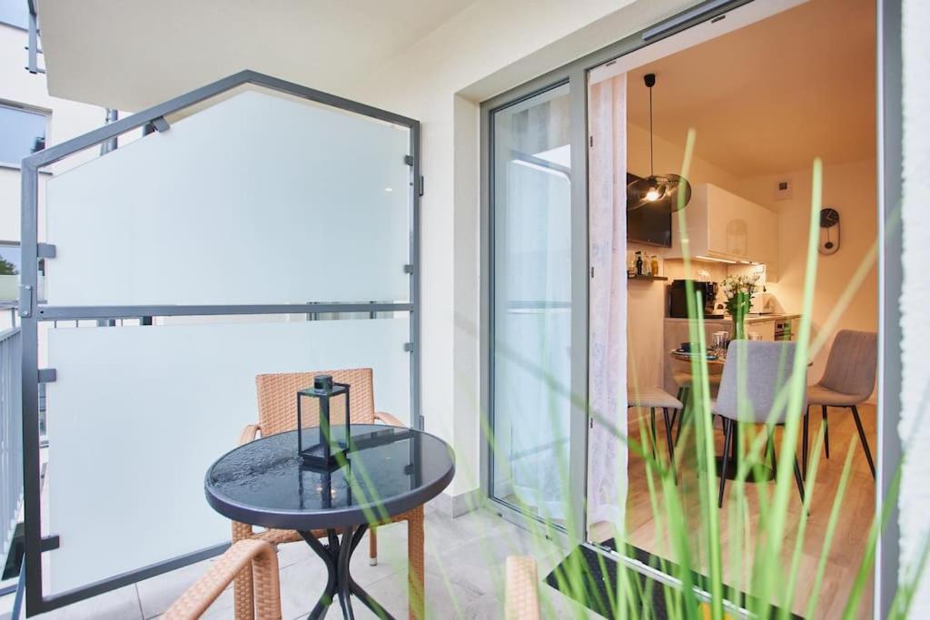 Golden Hour Apartments- Plac Slowianski 26 Свиноуйсьце Экстерьер фото